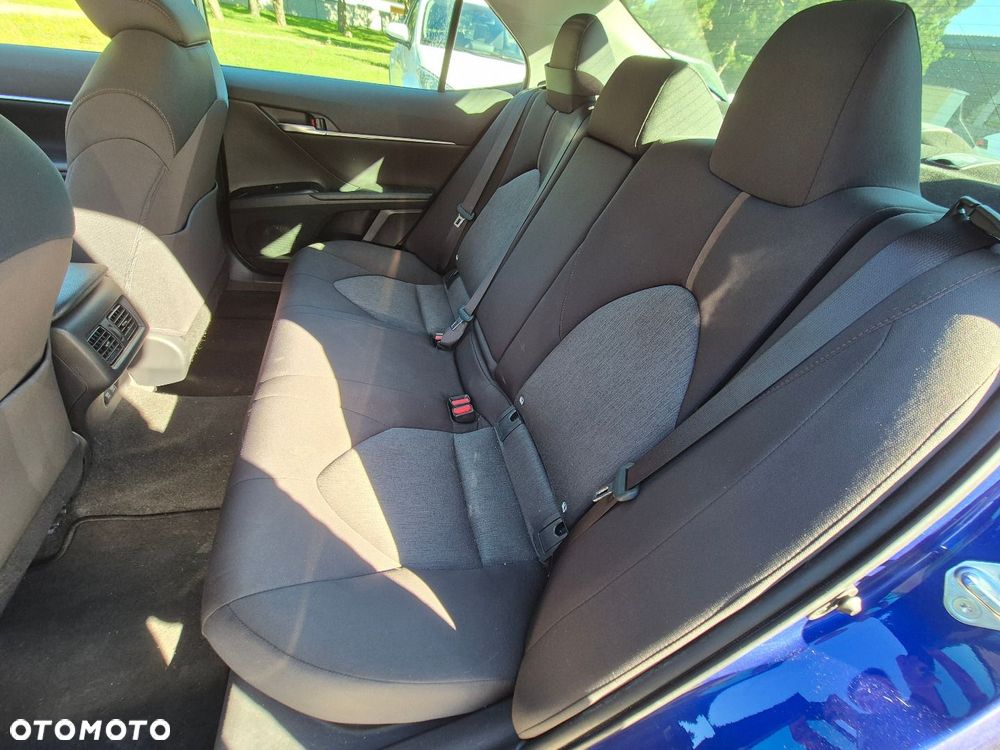 Toyota Camry - 8
