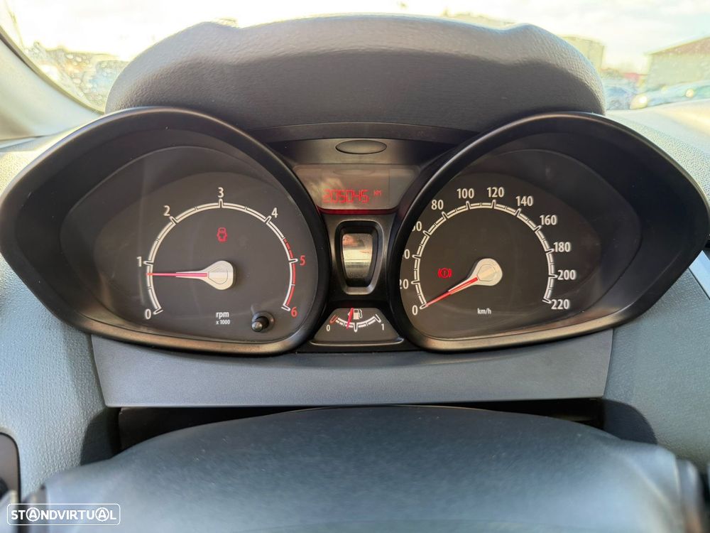 Ford Fiesta 1.4 TDCI Techno - 18