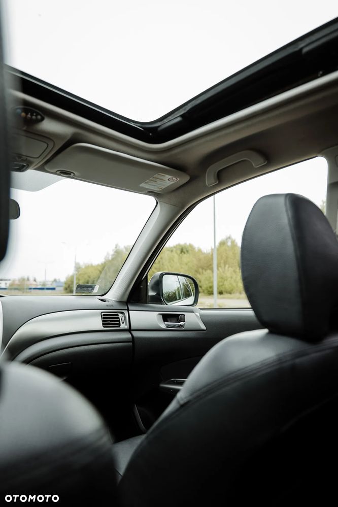 Subaru Forester 2.0D XE 000 - 16