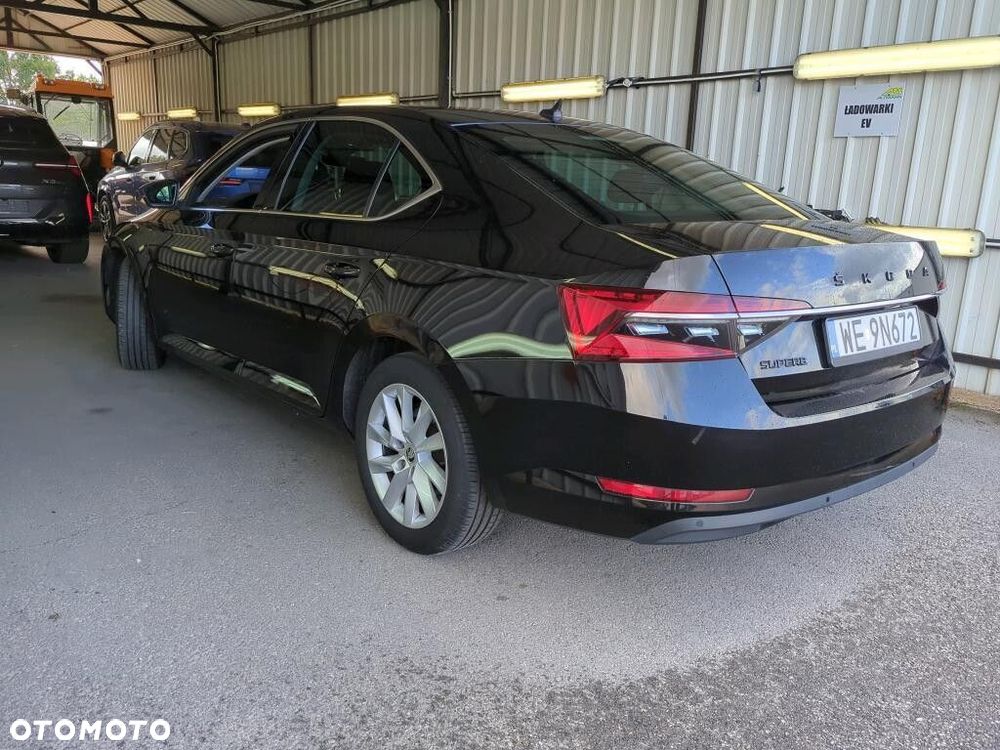 Skoda Superb 2023 photo 5