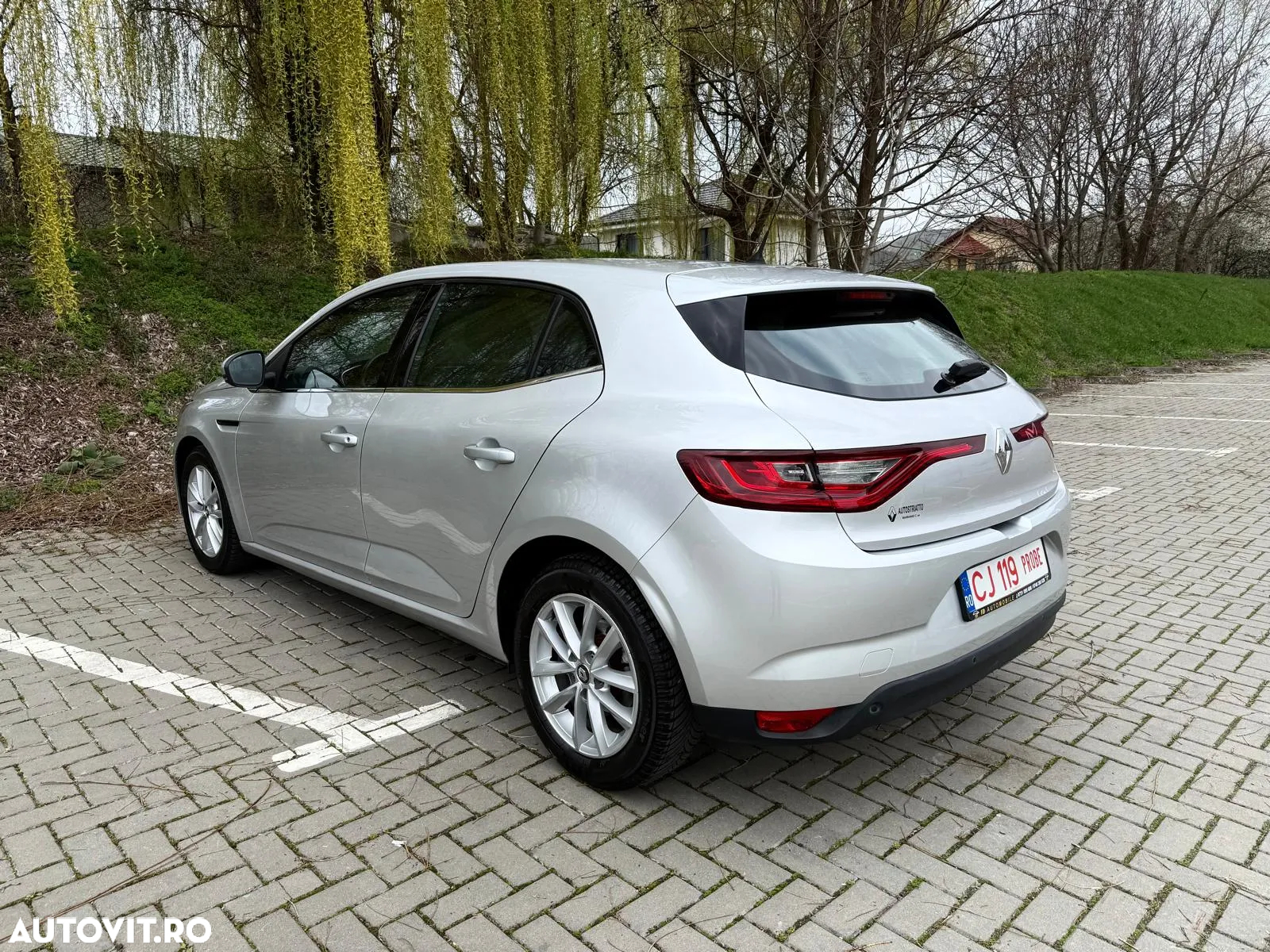 Renault Megane ENERGY dCi EDC Zen - 4