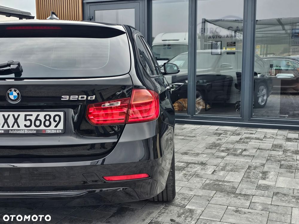 BMW Seria 3 320d DPF Edition Sport - 37