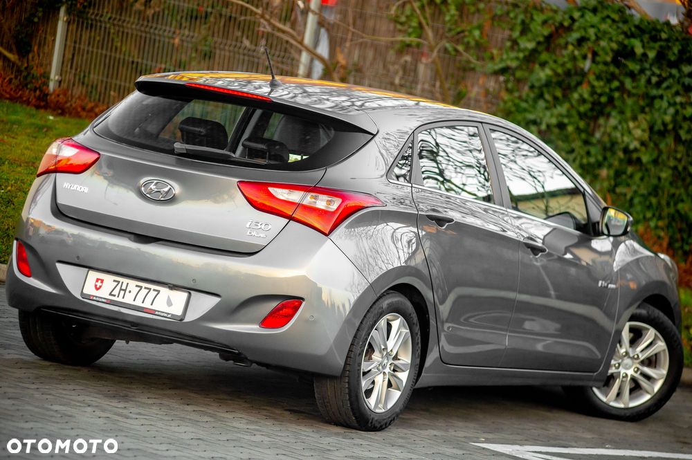 Hyundai i30 blue 1.6 GDI Passion - 15