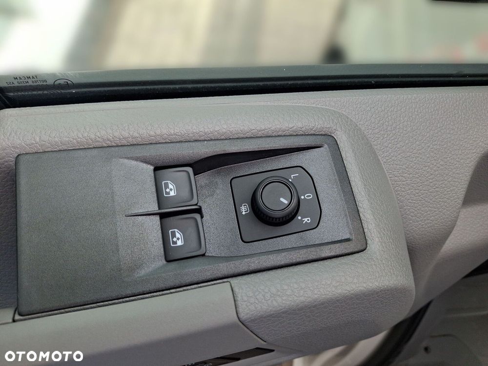 Volkswagen Crafter 2.0 TDI 177 KM Manual - 35