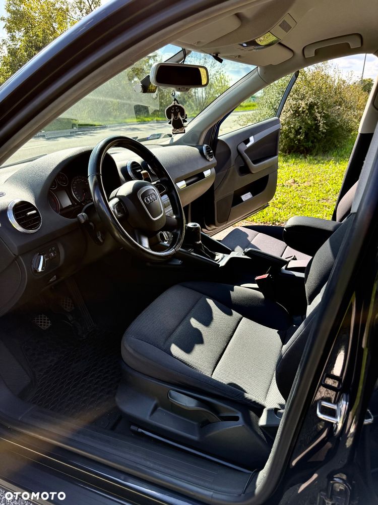 Audi A3 1.6 TDI DPF Ambition - 6