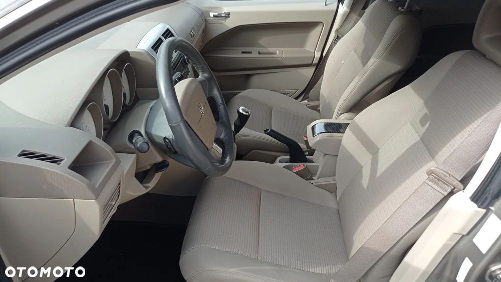 Dodge Caliber 1.8 SXT - 31