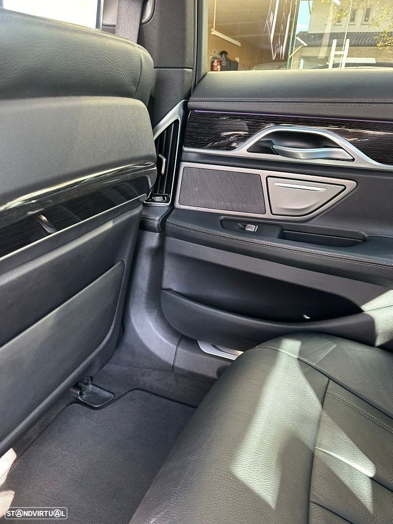 BMW 730 - 18