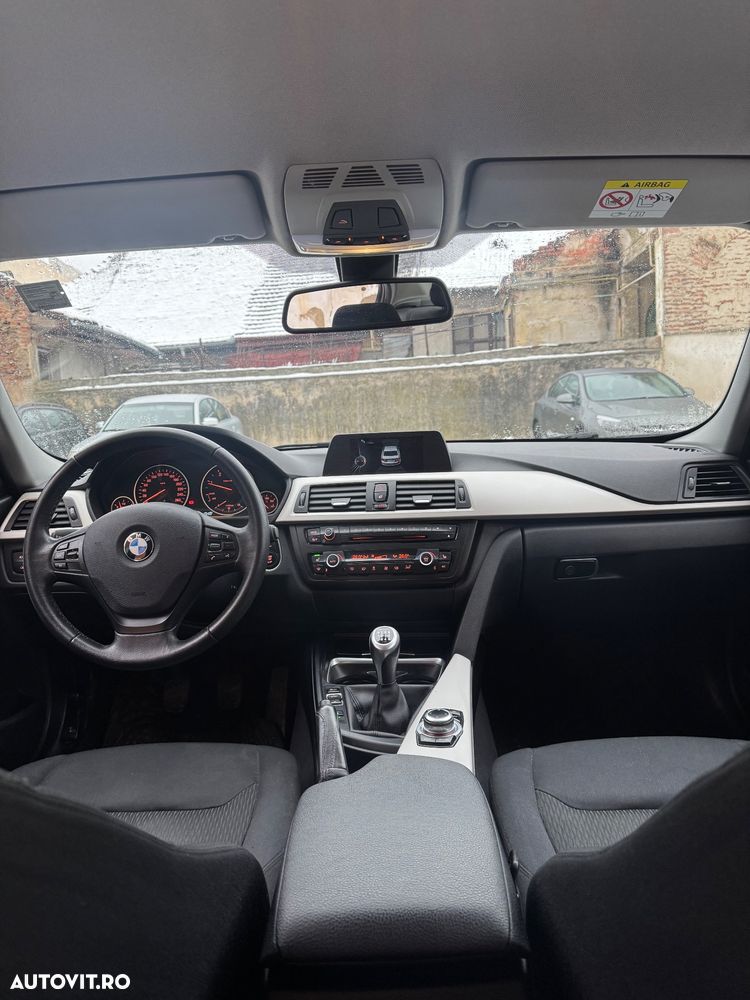 BMW Seria 3 318d - 5