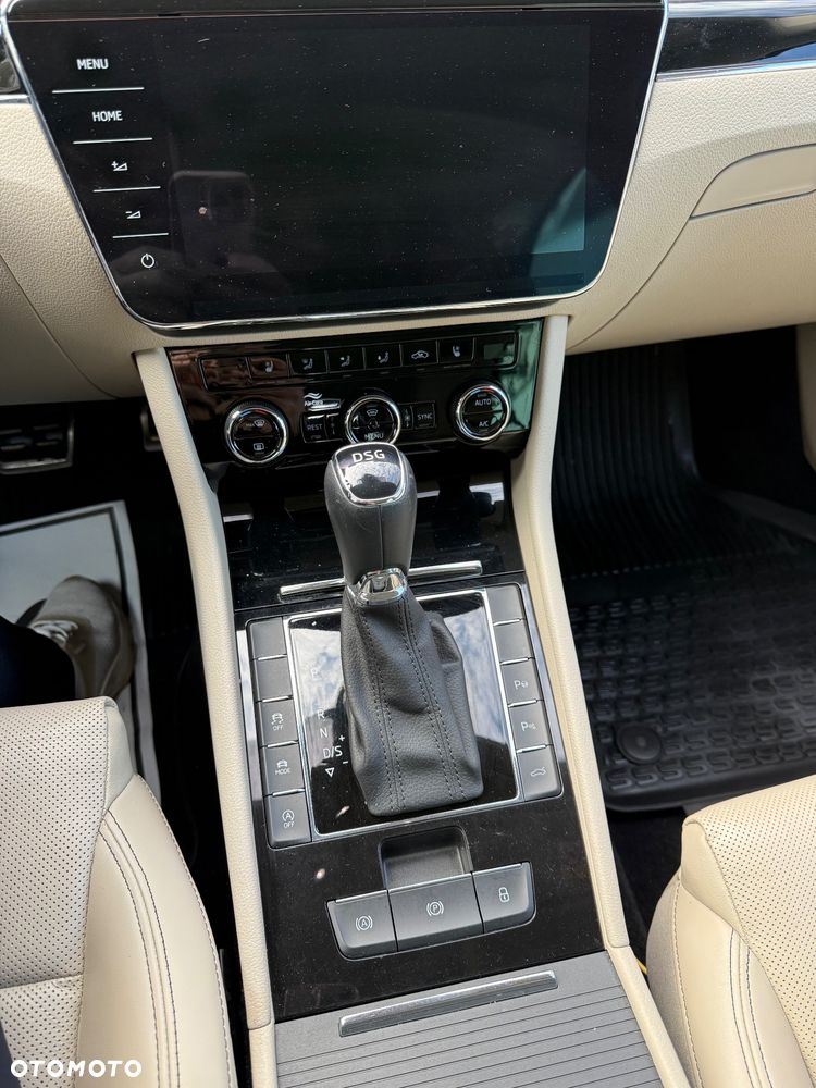 Skoda Superb 2.0 TSI L&K DSG - 26