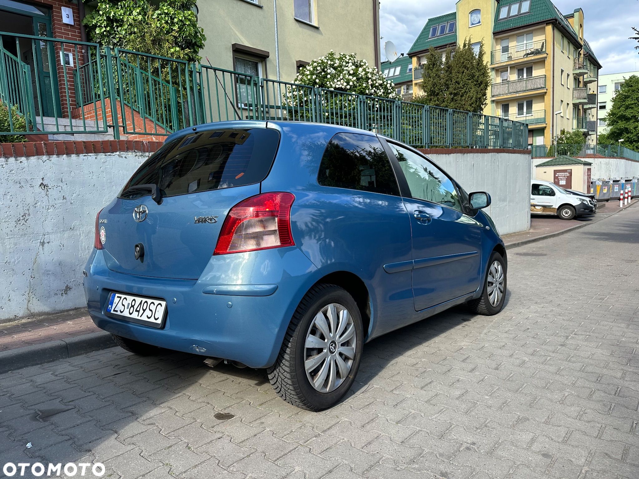 Toyota Yaris 1.3 - 3