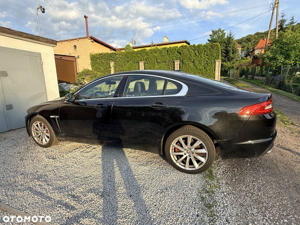 Jaguar XF - 5