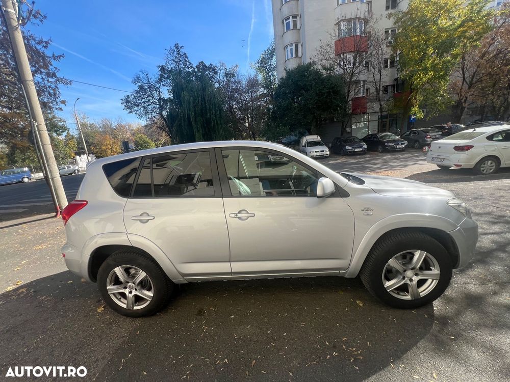 Toyota RAV4 - 4