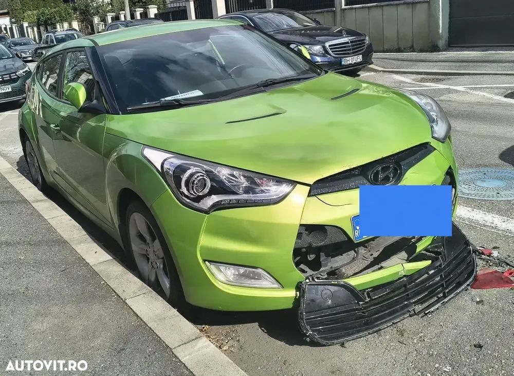 Hyundai Veloster 1.6 GDi DOHC Highway - 1