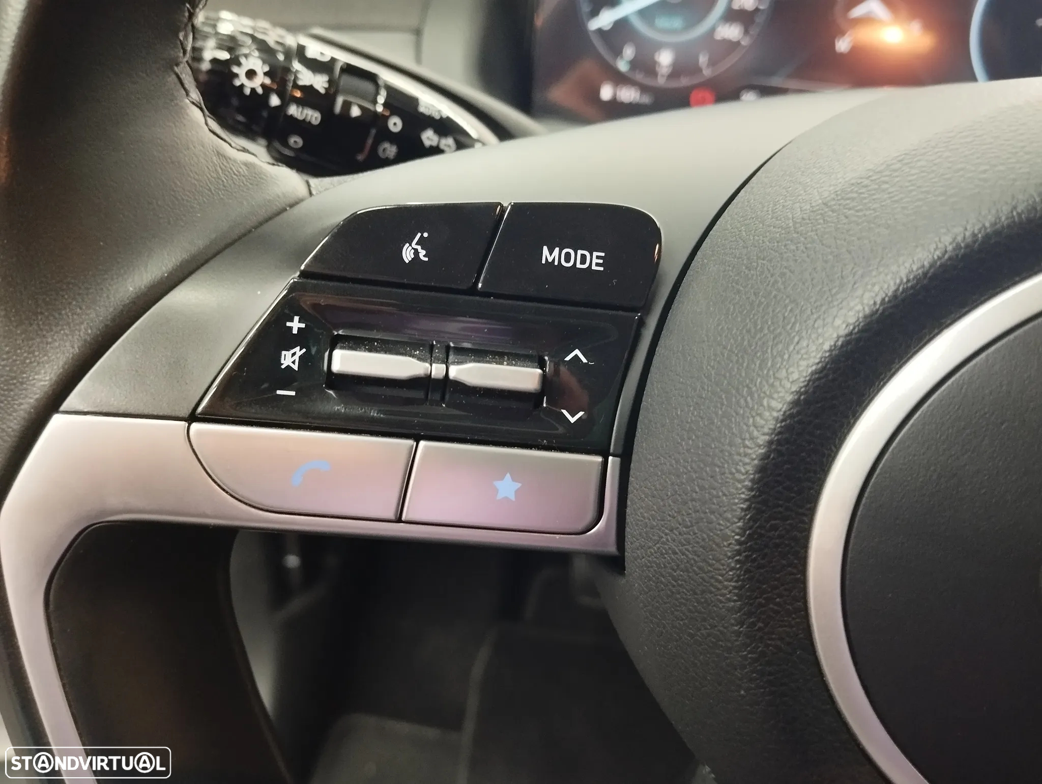 Hyundai Tucson 1.6 CRDi Premium+Pack Pele - 22