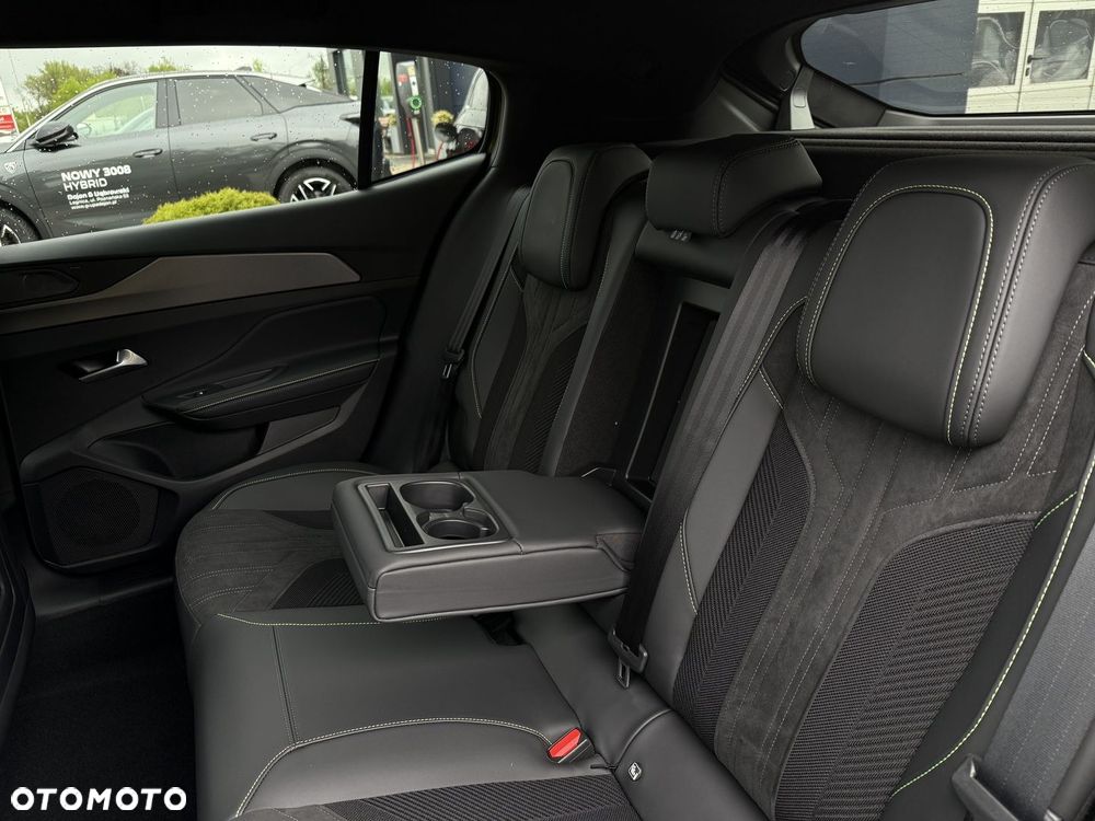 Peugeot 408 - 20