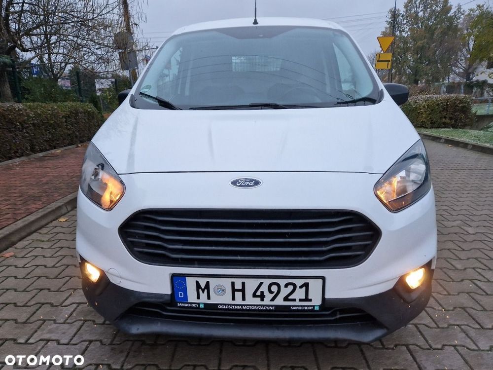 Ford Transit Courier - 4