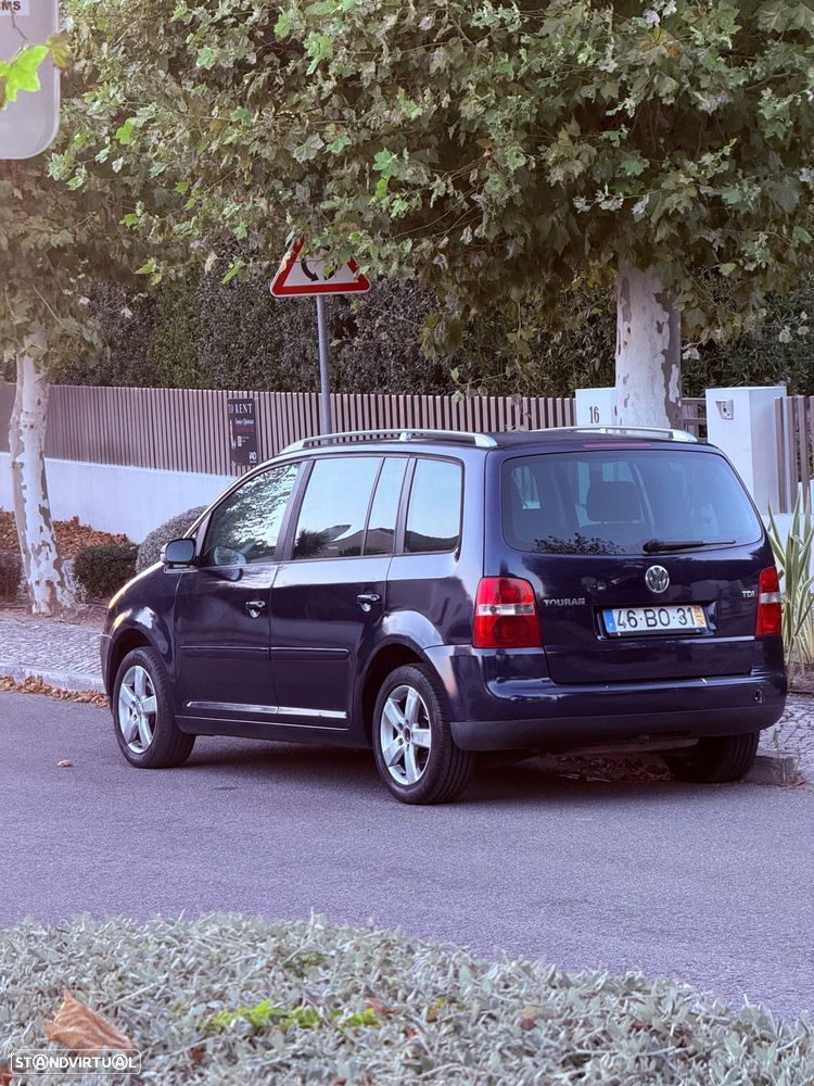 VW Touran 1.9 TDi Highline EC 7L - 5