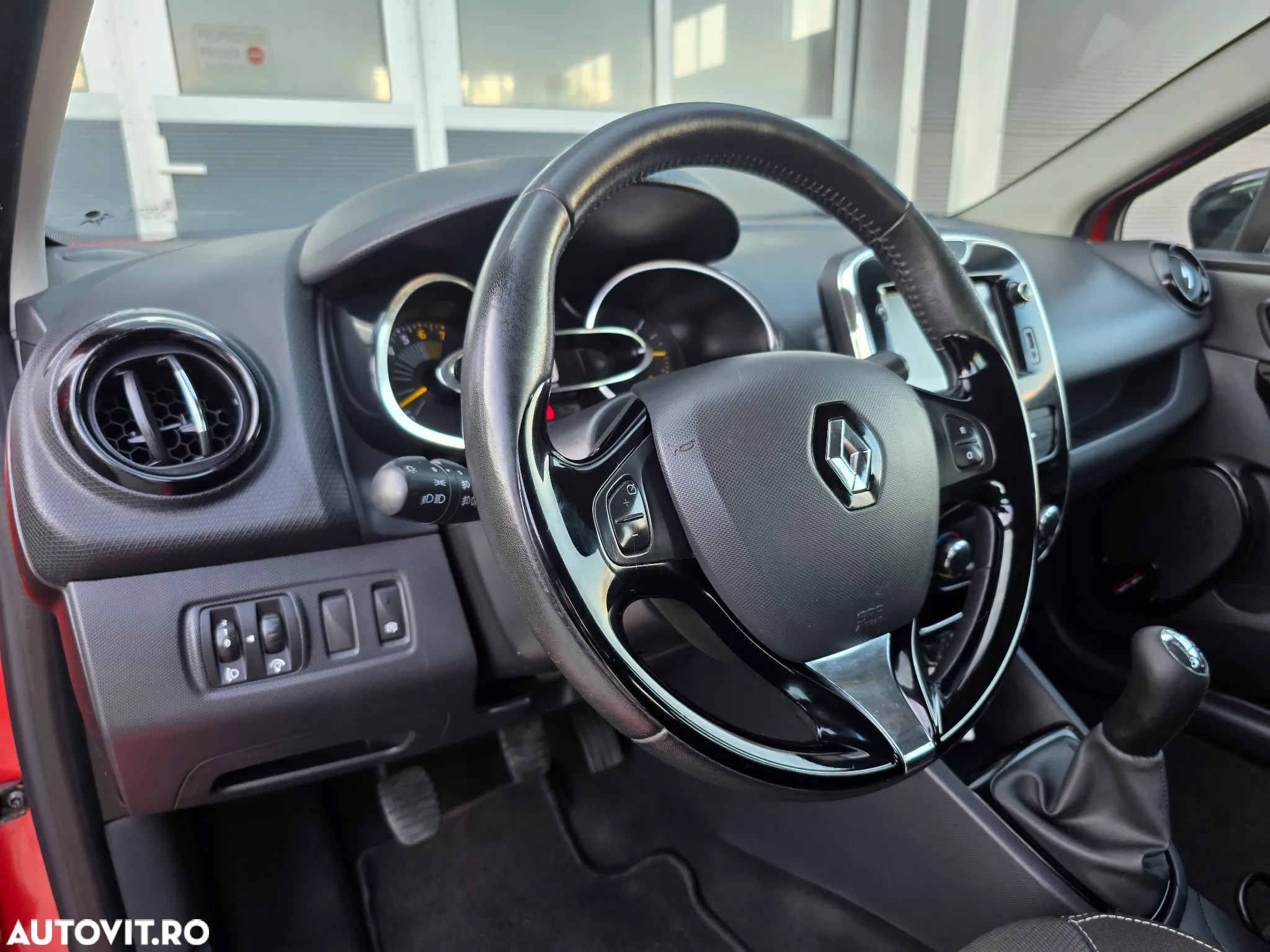 Renault Clio TCe 90 Limited - 23