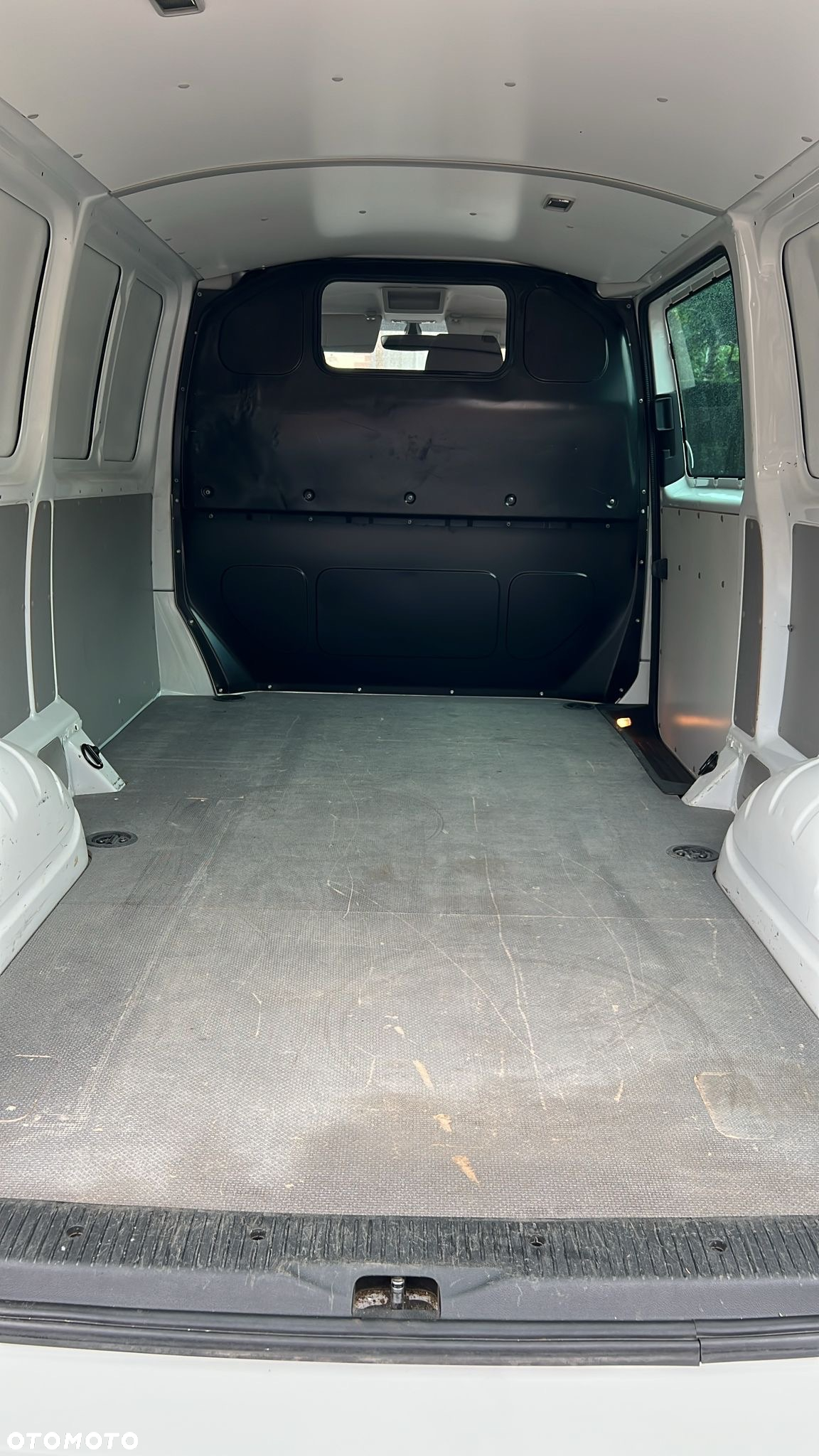 Volkswagen Transporter - 13