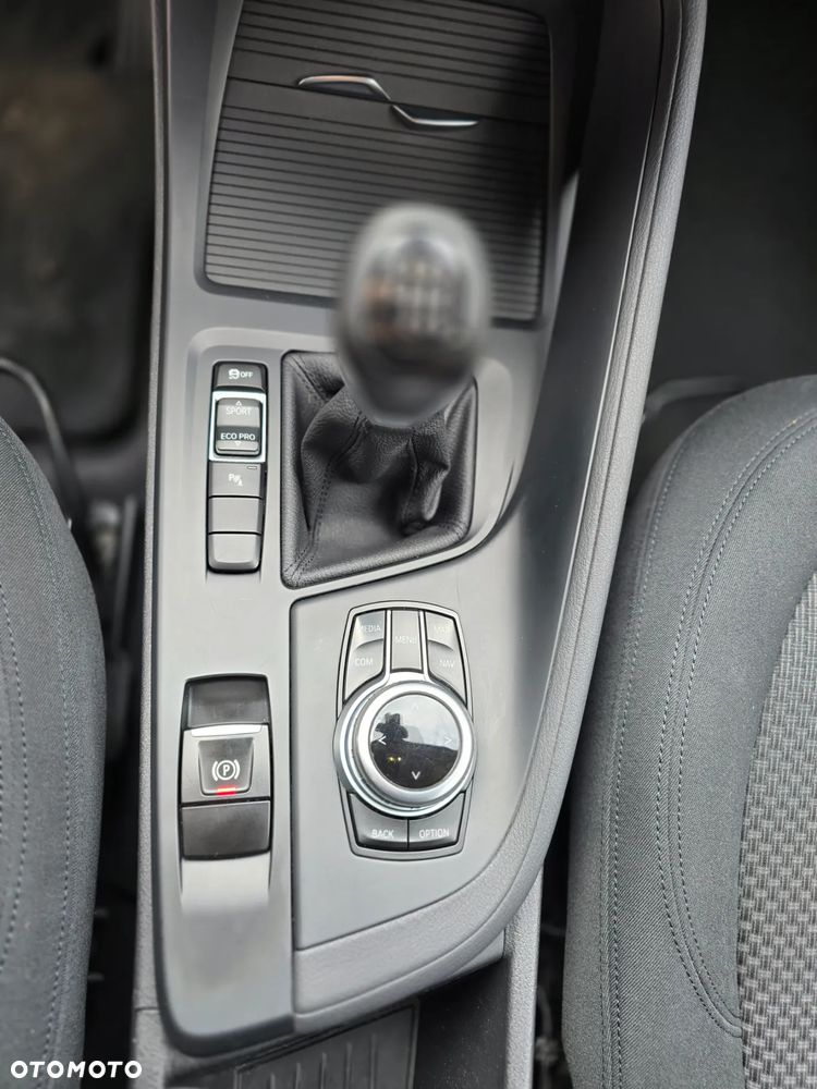 BMW X1 sDrive18d - 14