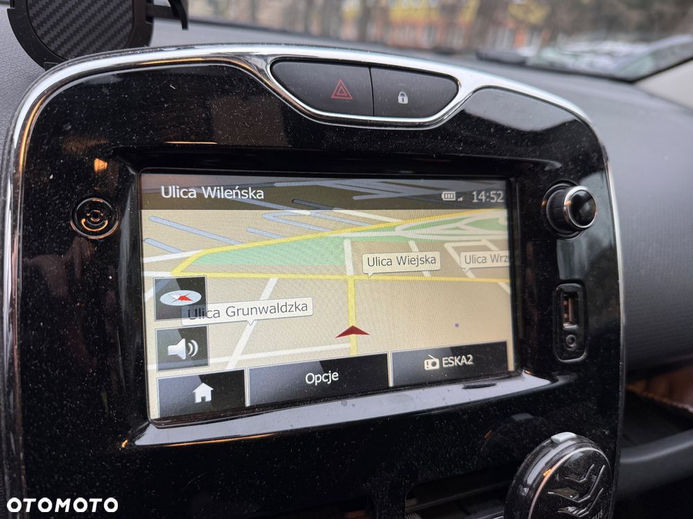 Renault Clio 1.2 16V 75 Life - 9