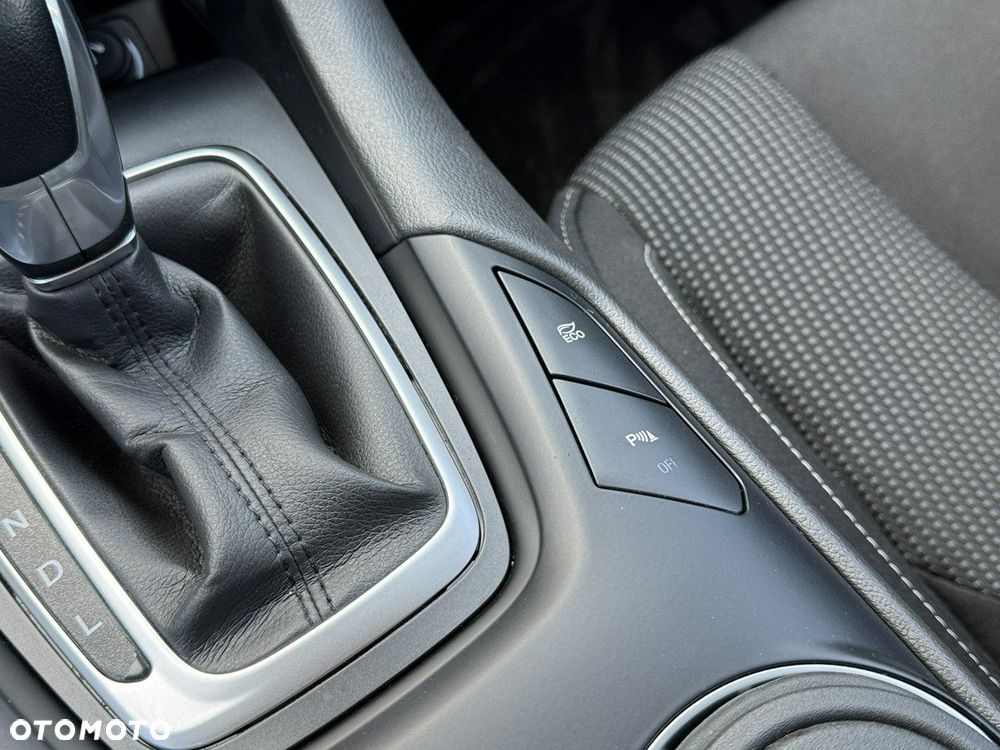 Ford Mondeo 2.0 Hybrid Titanium - 32