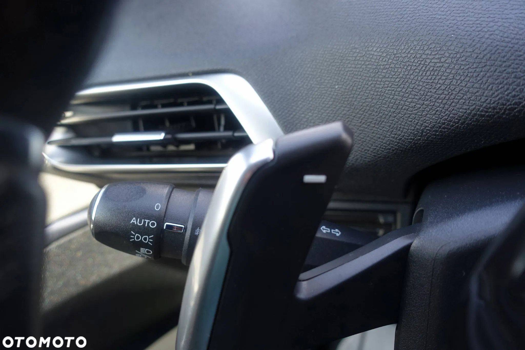 Peugeot 5008 BlueHDI 180 EAT8 GT - 25