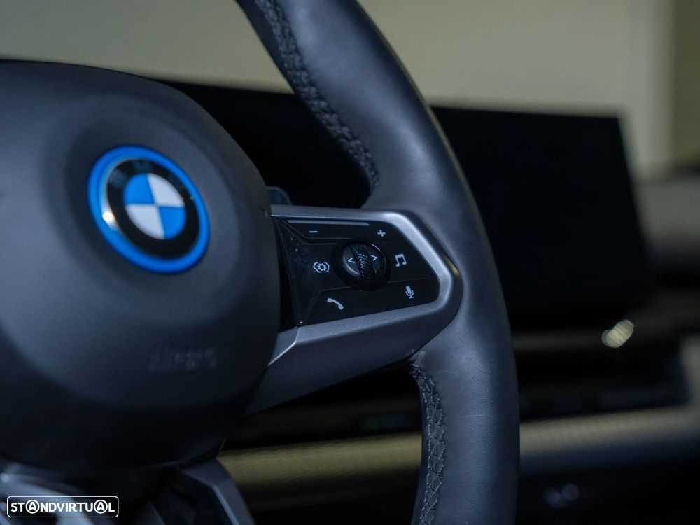 BMW 530 e Pack Desportivo M - 7