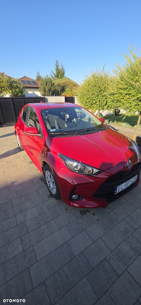 Toyota Yaris 2022 photo 2