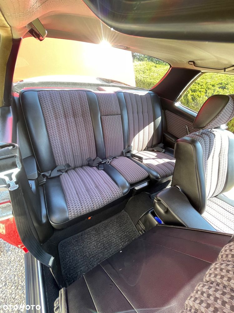 Mercedes-Benz W123 - 23