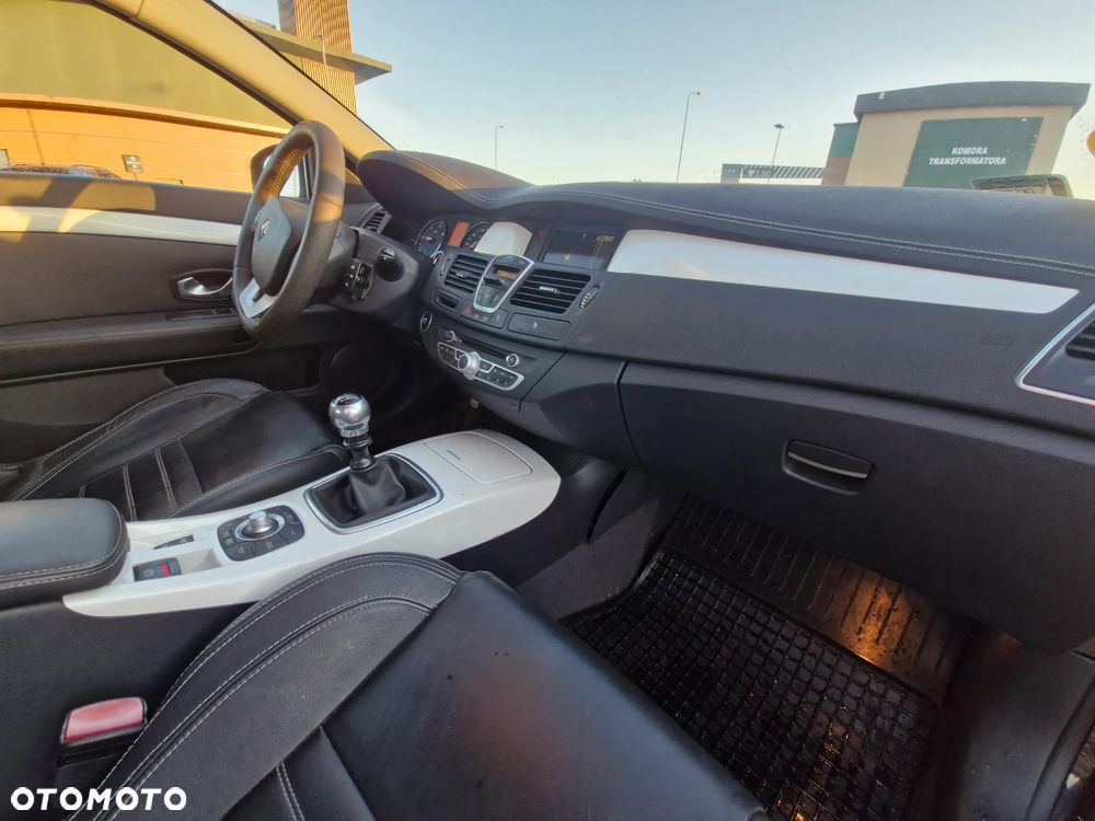 Renault Laguna 2.0 dCi Monaco GP - 17