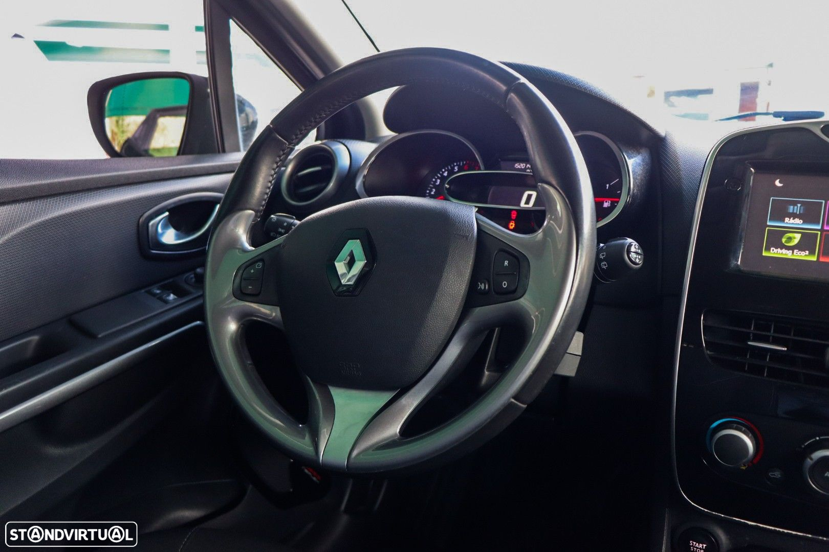 Renault Clio 0.9 TCe Limited Bi-Fuel - 12