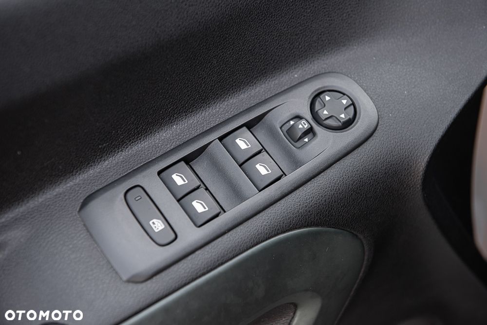 Citroën Berlingo XL BlueHDi 130 PLUS - 22