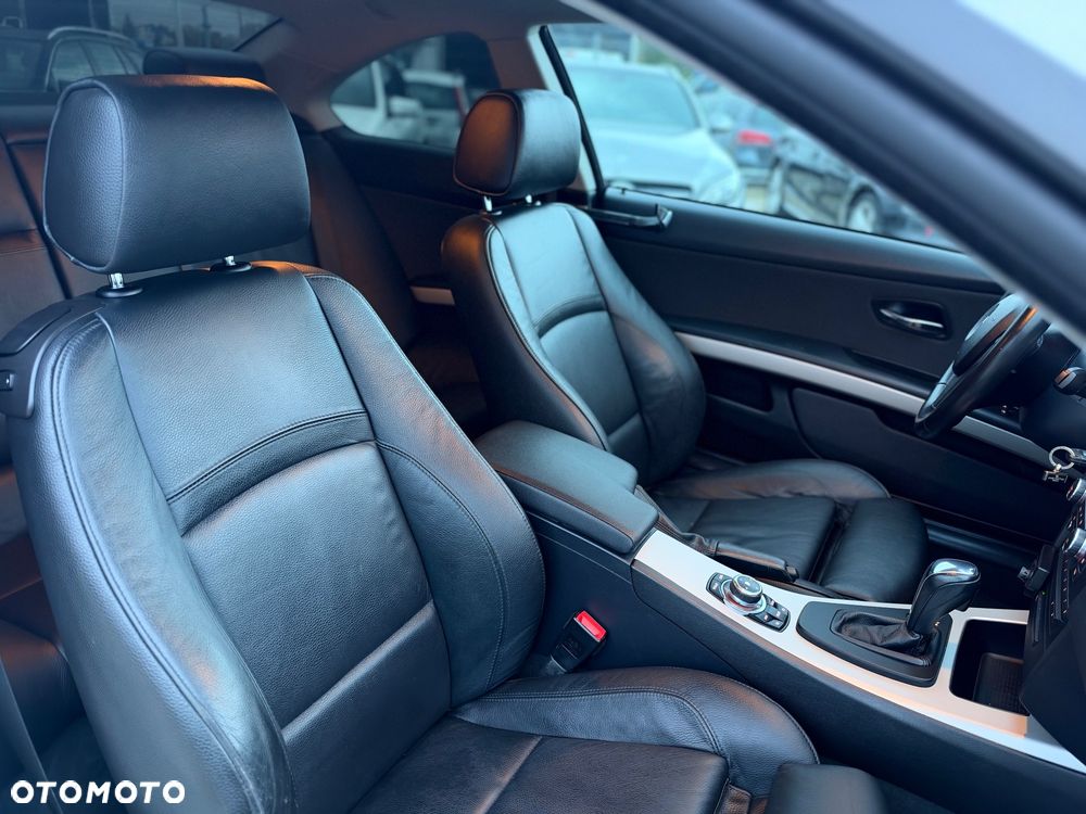 BMW Seria 3 320i Edition Exclusive - 18