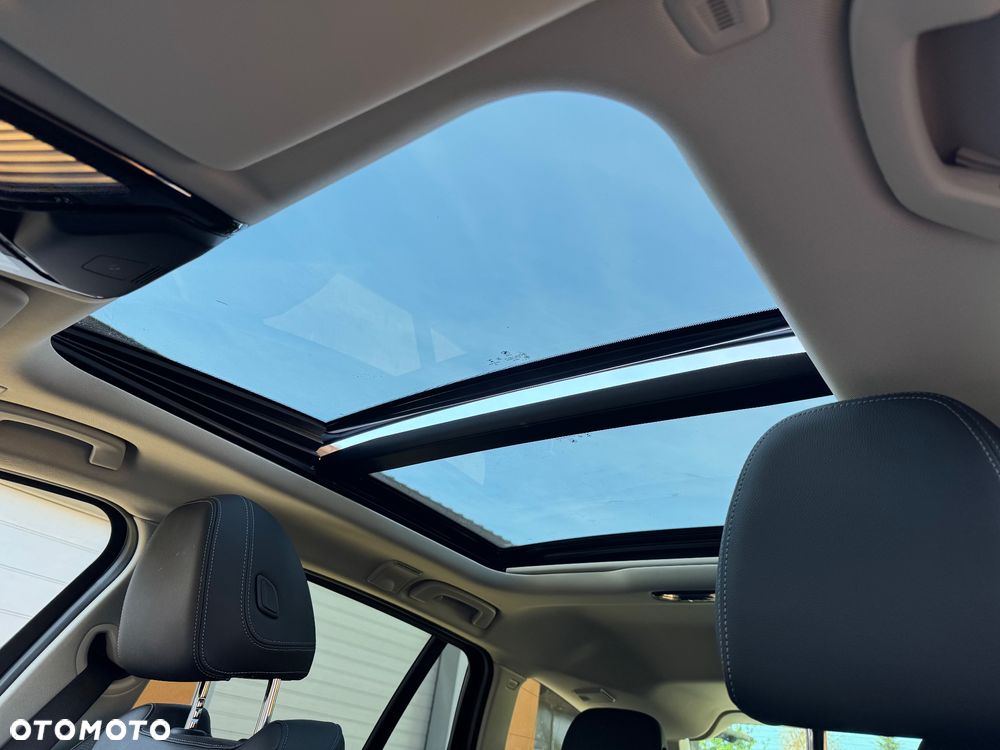 BMW Seria 3 318d mHEV - 28