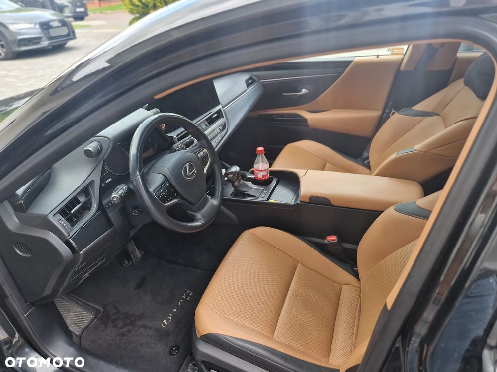 Lexus ES - 14