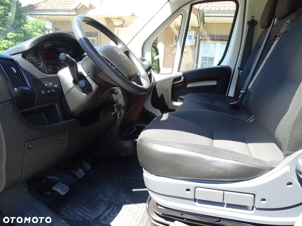 Peugeot BOXER-150 KM , KLIMATYZACJA -KONTENER ,WINDA- KLAPA  - DHOLLANDIA + DOKUMENTY , KOŁA 16 CALI.  ZAREJESTROWANY NA MNIE. - 10