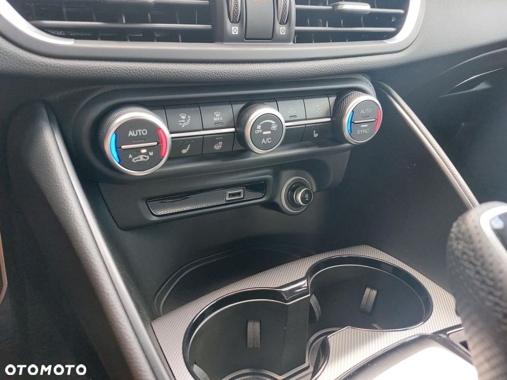 Alfa Romeo Giulia 2.2 D Turbo Sprint Q2 - 20