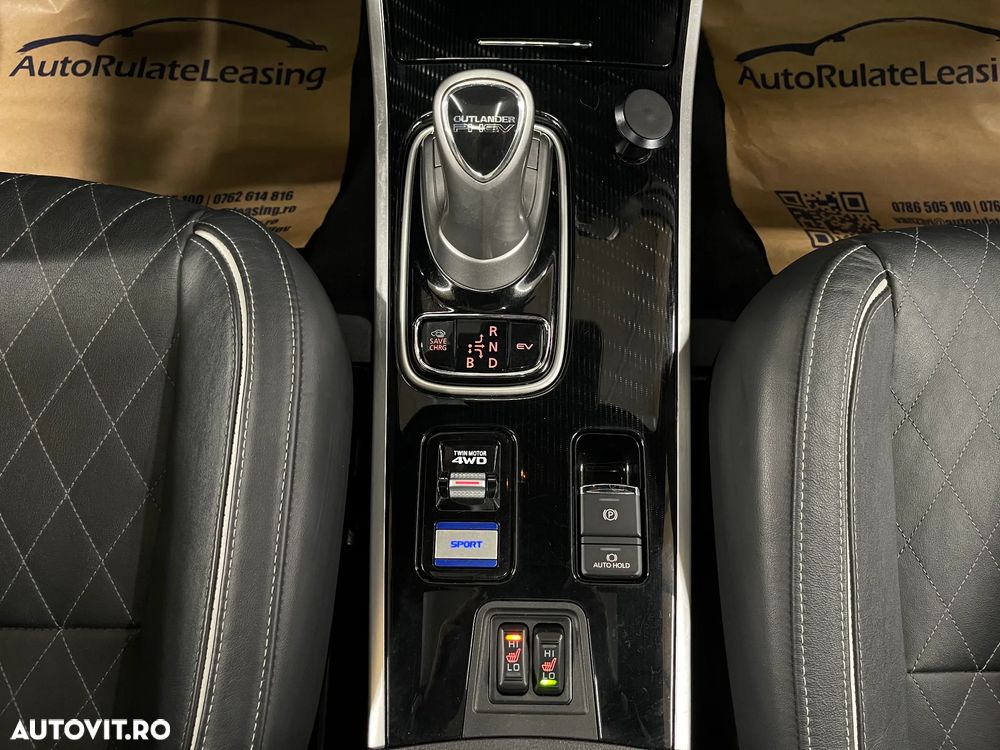Mitsubishi Outlander 2.4 4WD Plug-In Hybrid Diamant - 21