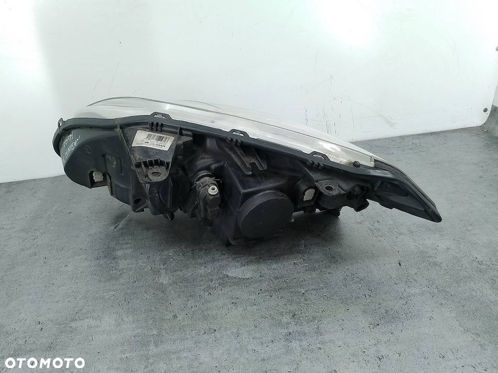 LAMPA PRZÓD PRAWA RENAULT LAGUNA III 260100038R 89901841 - 3