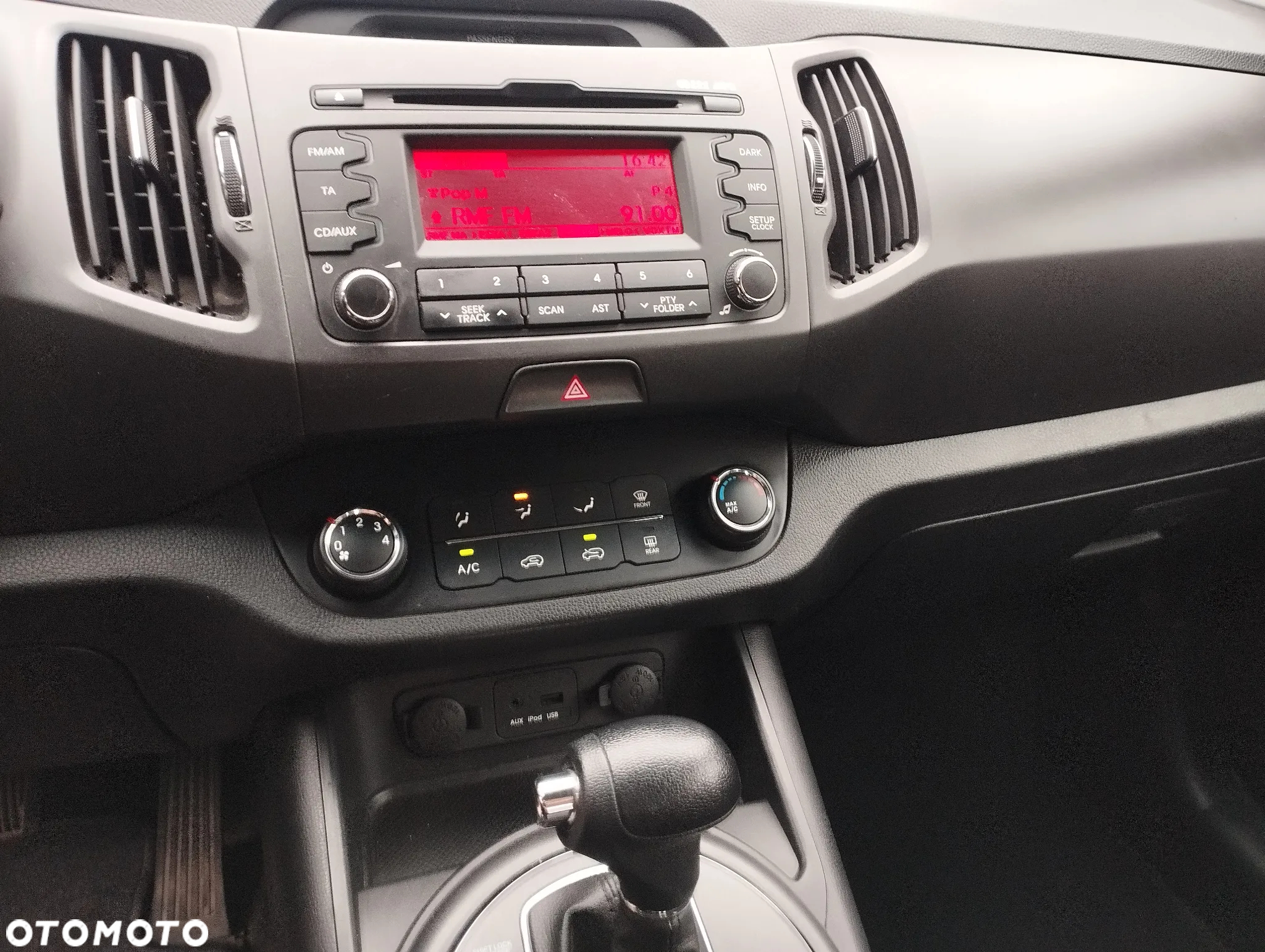 Kia Sportage 2.0 S - 12