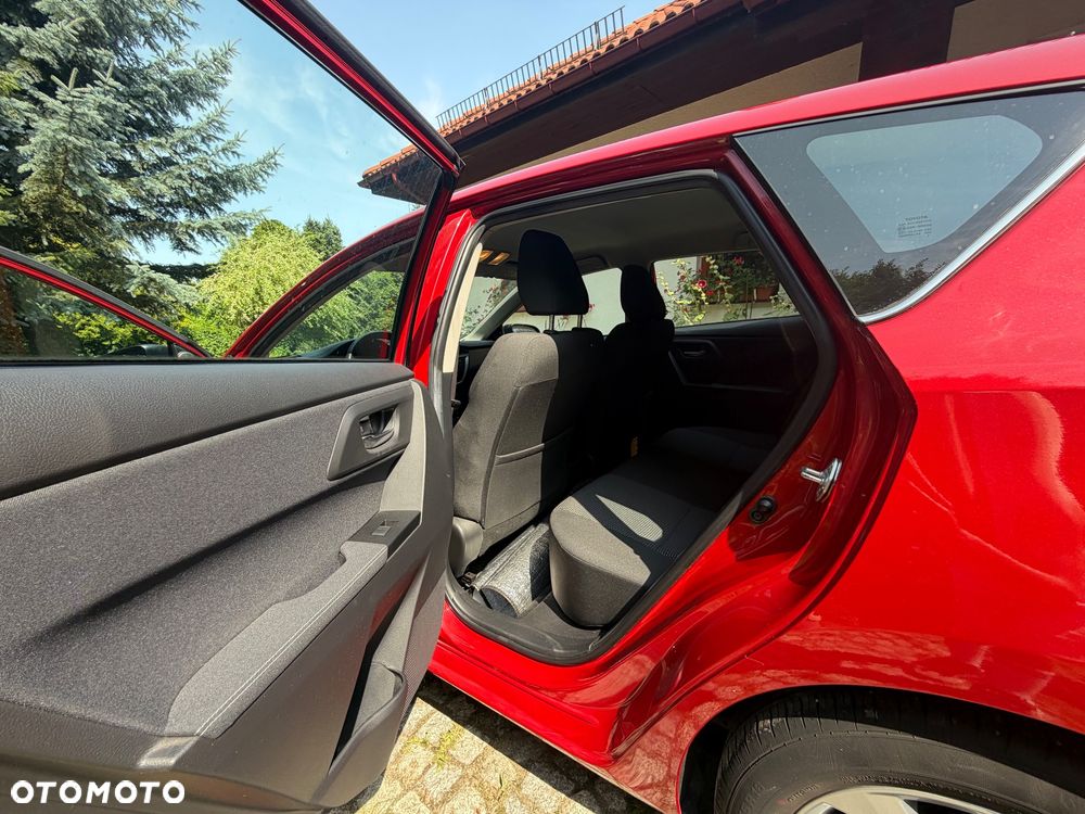 Toyota Auris 1.6 Premium - 12