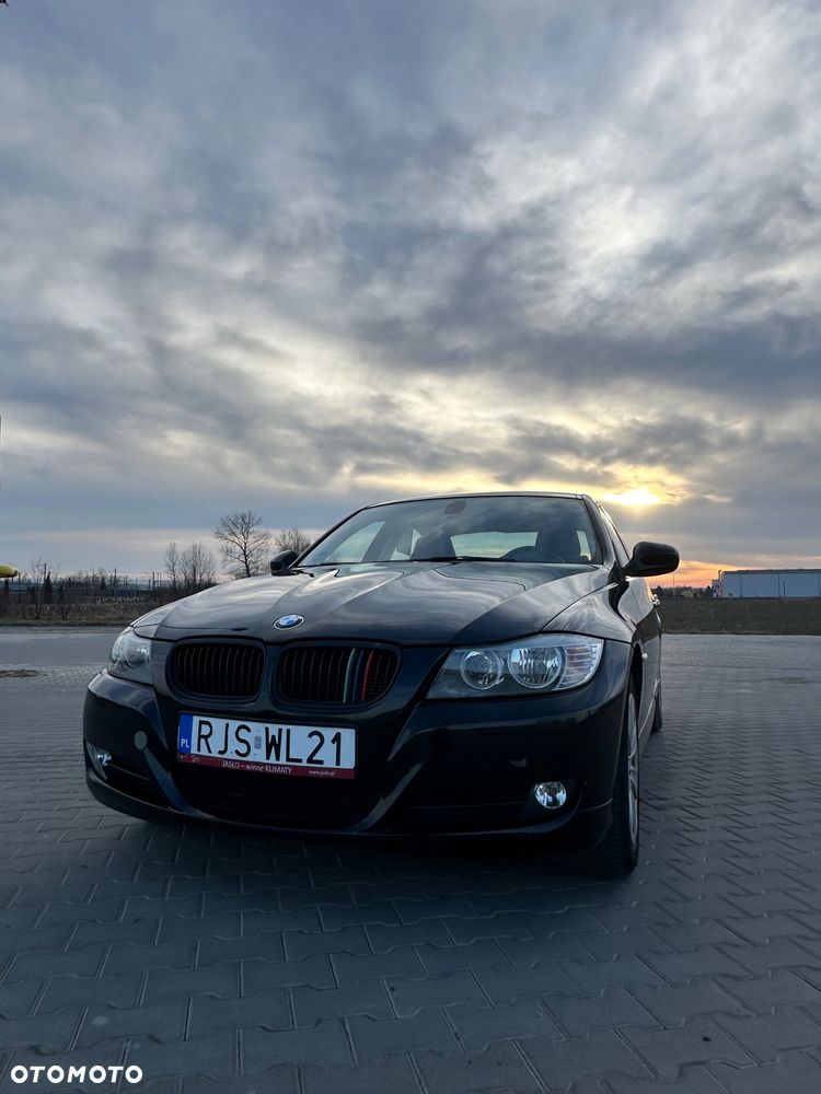 BMW Seria 3 318i - 1