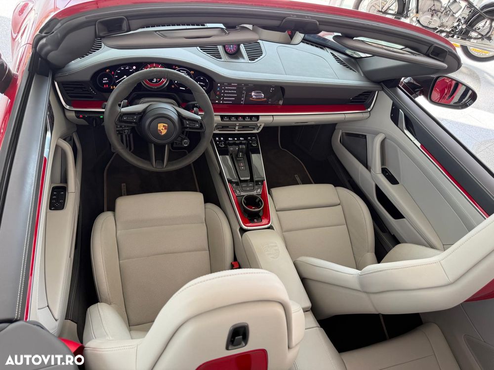 Porsche 911 911Turbo S - 16