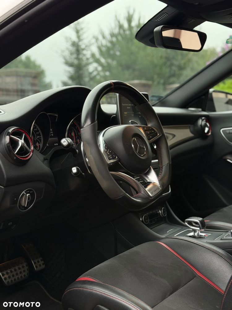 Mercedes-Benz CLA 45 AMG 4-Matic - 9