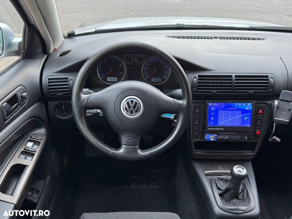 Volkswagen Passat Variant 2.5TDI 4Motion Highline - 6