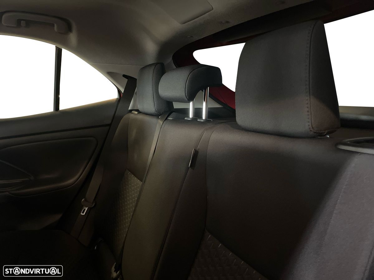 Toyota Yaris Cross 1.5 HDF Comfort Plus - 11