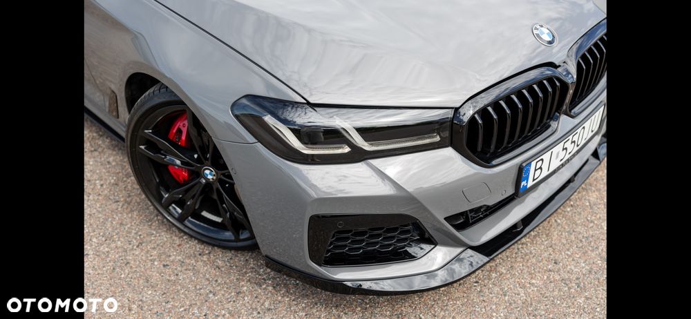 BMW Seria 5 M550i xDrive - 10