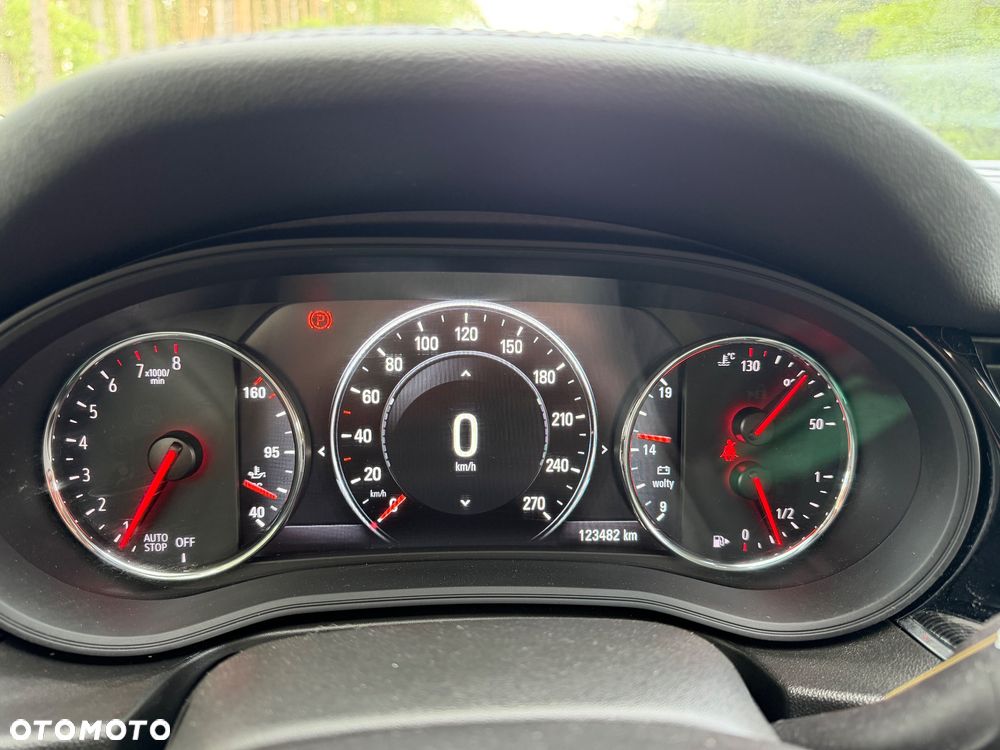 Opel Insignia - 22