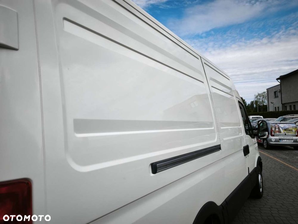 Iveco DAILY 35S11 - 12